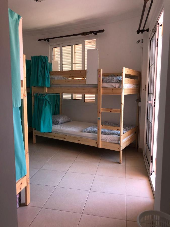 Duque Nest Hostel Адехе Экстерьер фото