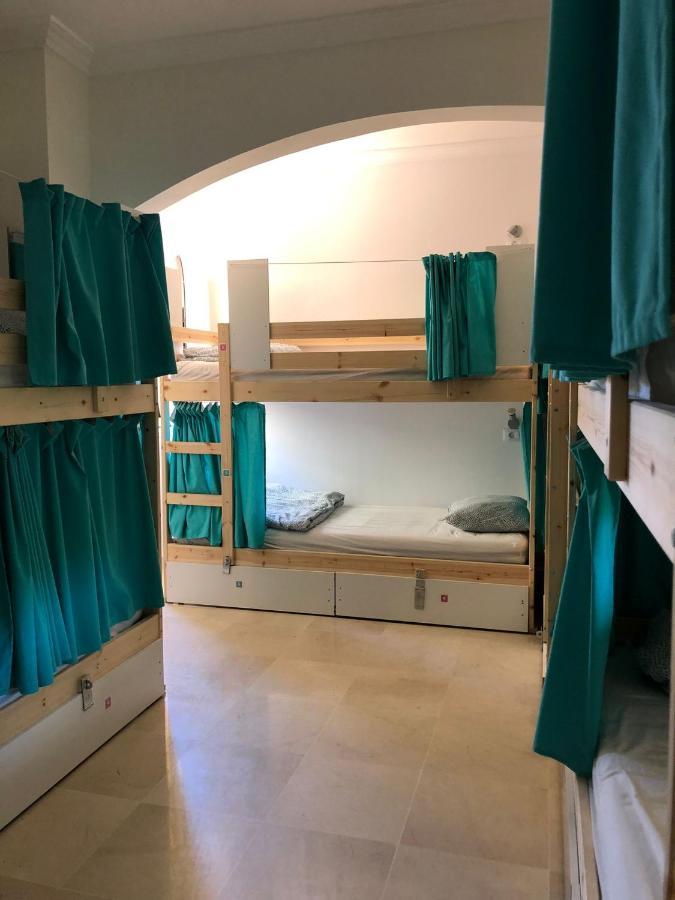 Duque Nest Hostel Адехе Экстерьер фото
