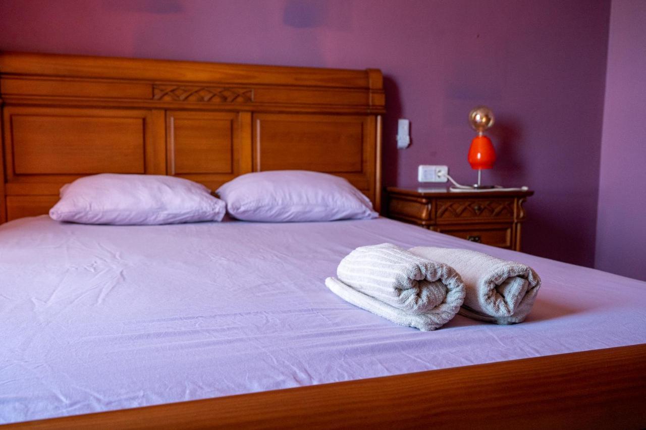 Duque Nest Hostel Адехе Экстерьер фото