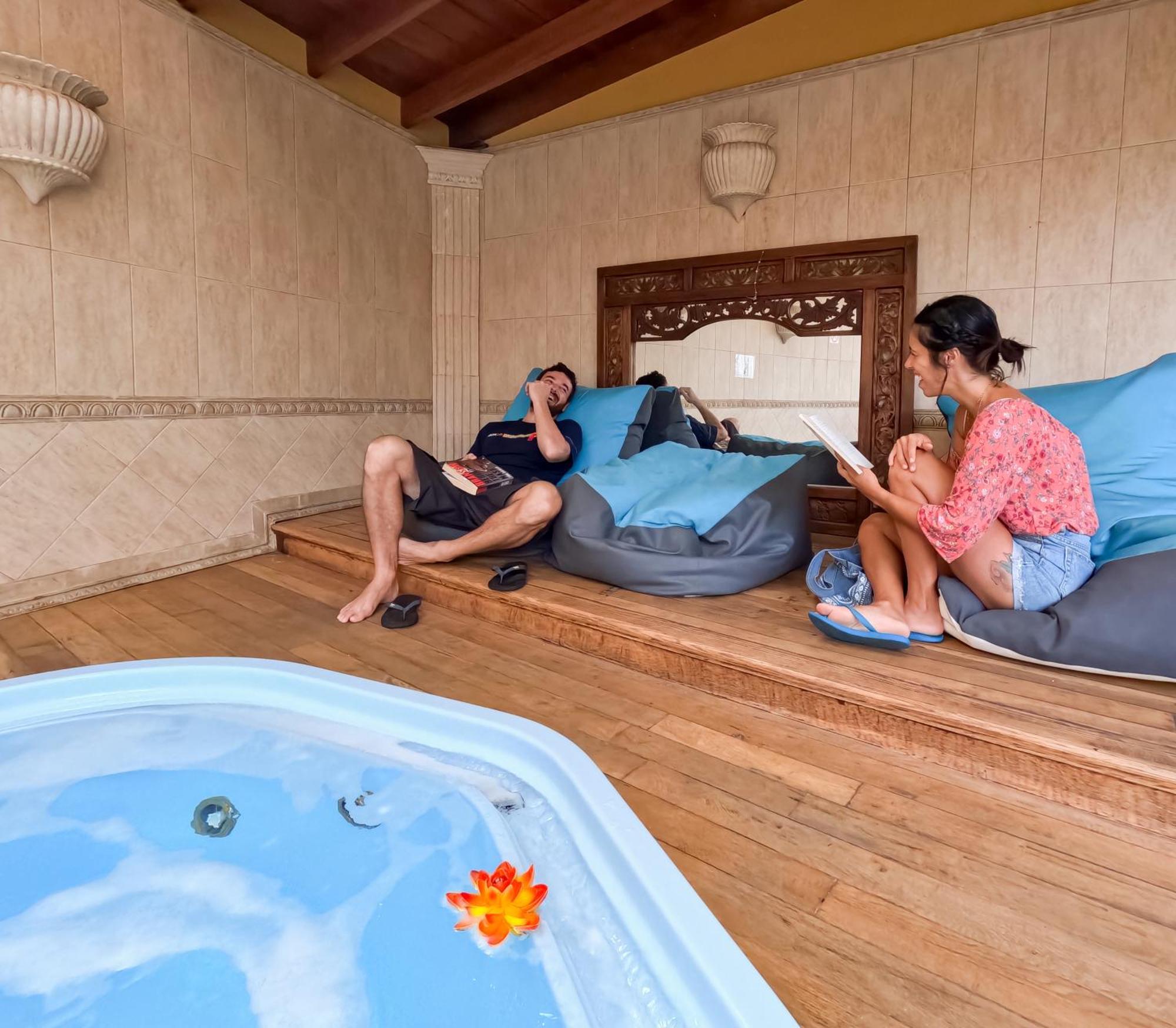Duque Nest Hostel Адехе Экстерьер фото