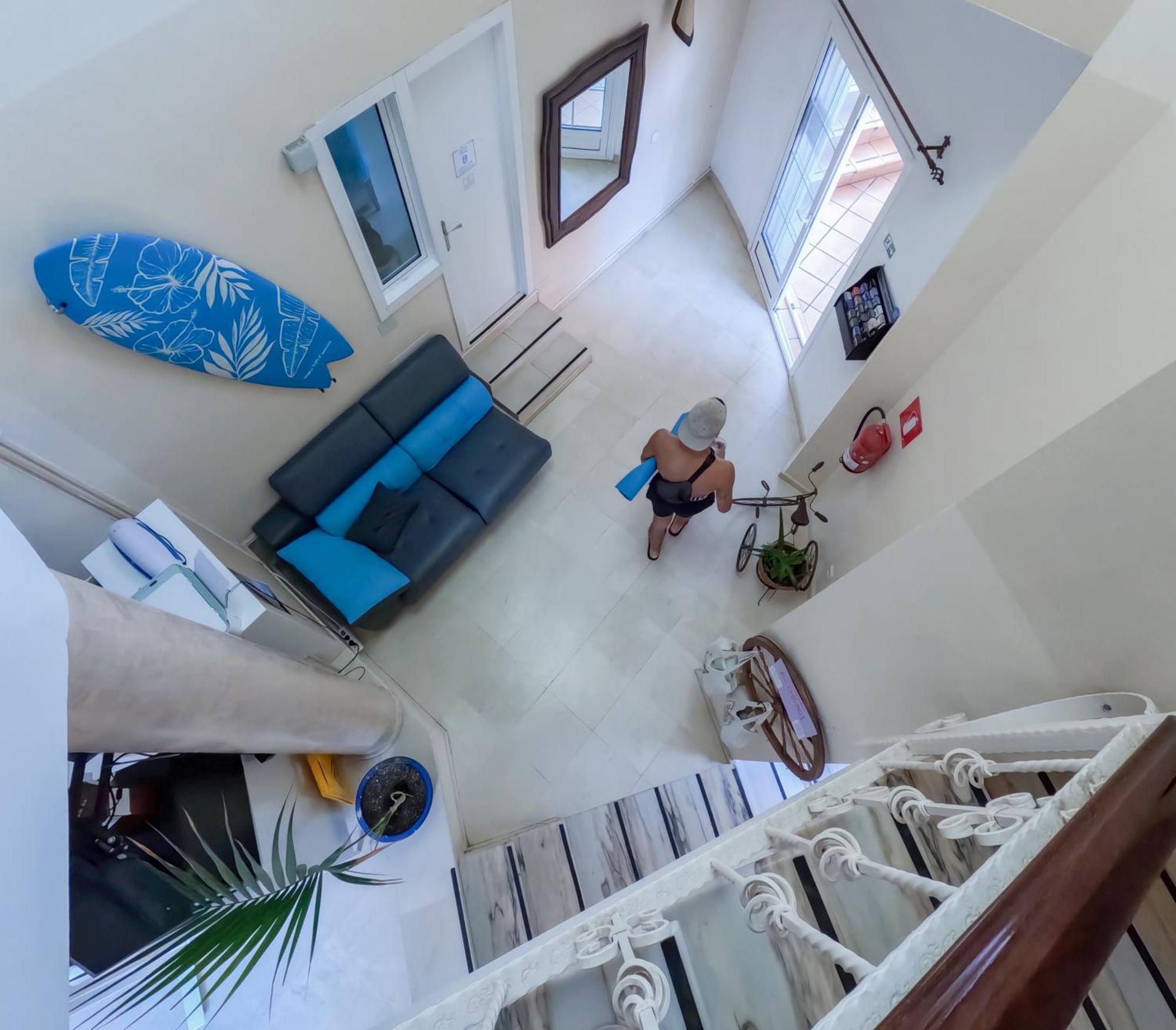 Duque Nest Hostel Адехе Экстерьер фото
