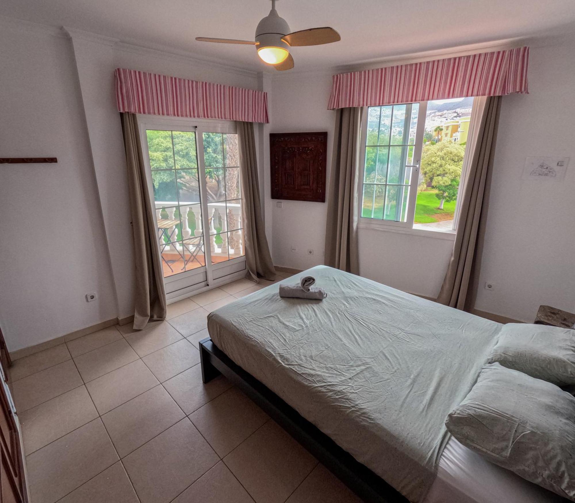 Duque Nest Hostel Адехе Экстерьер фото