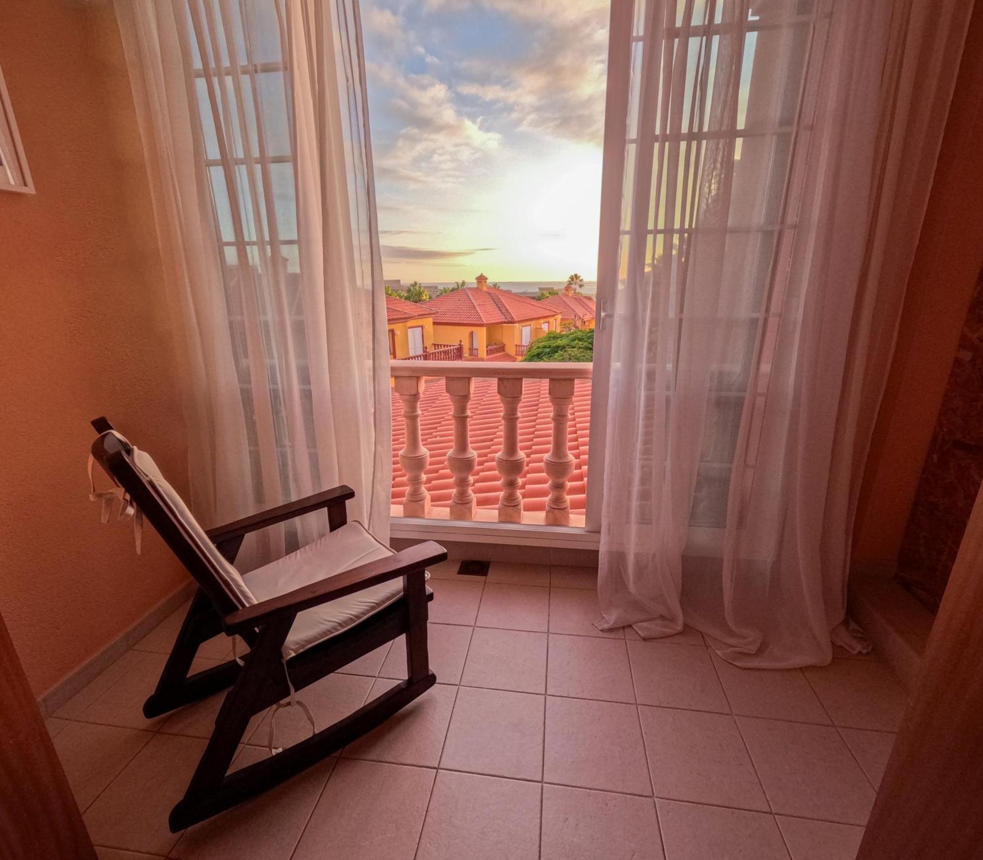 Duque Nest Hostel Адехе Экстерьер фото